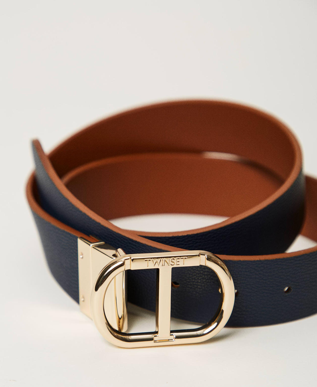 Reversible belt with snap Oval T buckle Two-tone Leather / Classic Blue Woman 242TO5230_12017_03