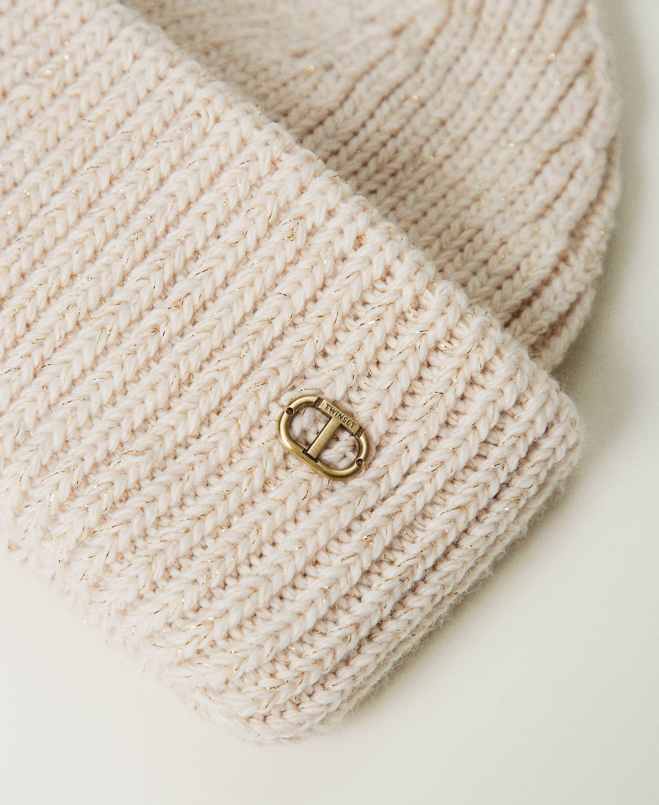 Ribbed knit beanie with Oval T White Cream Woman 242TO5730_11952_02