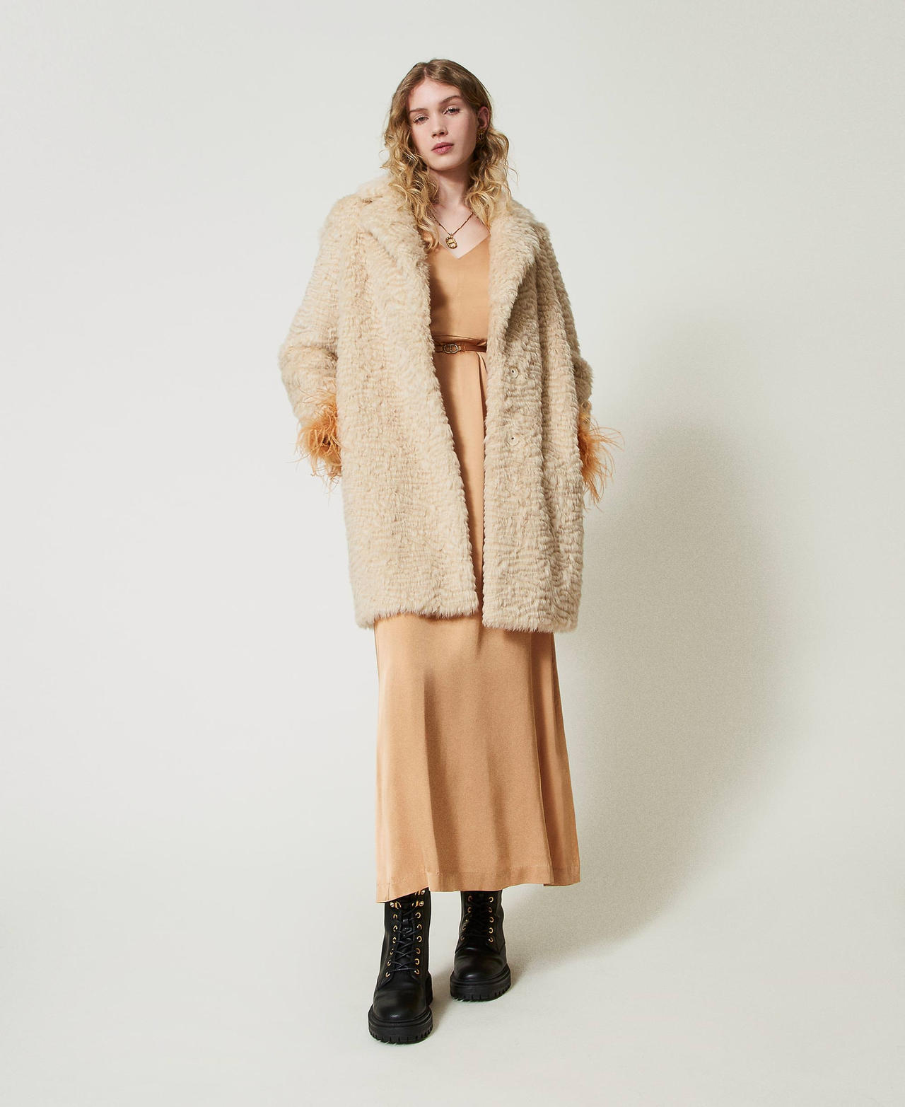 Twinset Blousons et manteaux - Manteau mi-long en fausse fourrure, Ivoire, Fourrure synthétique, Taille: 42