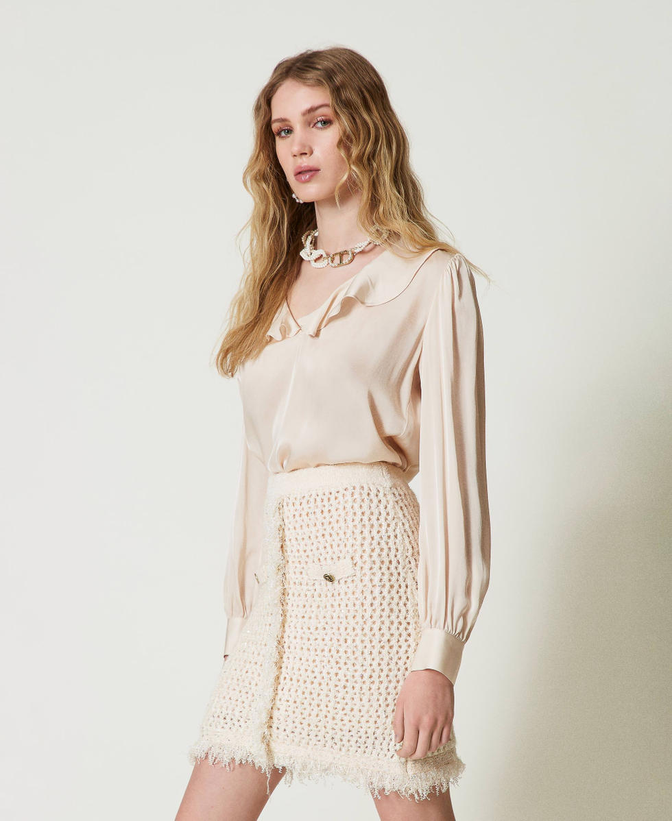 Blouse en satin avec volant Blanc &laquo;&nbsp;Old White&nbsp;&raquo; Femme 242TP2138_11748_01