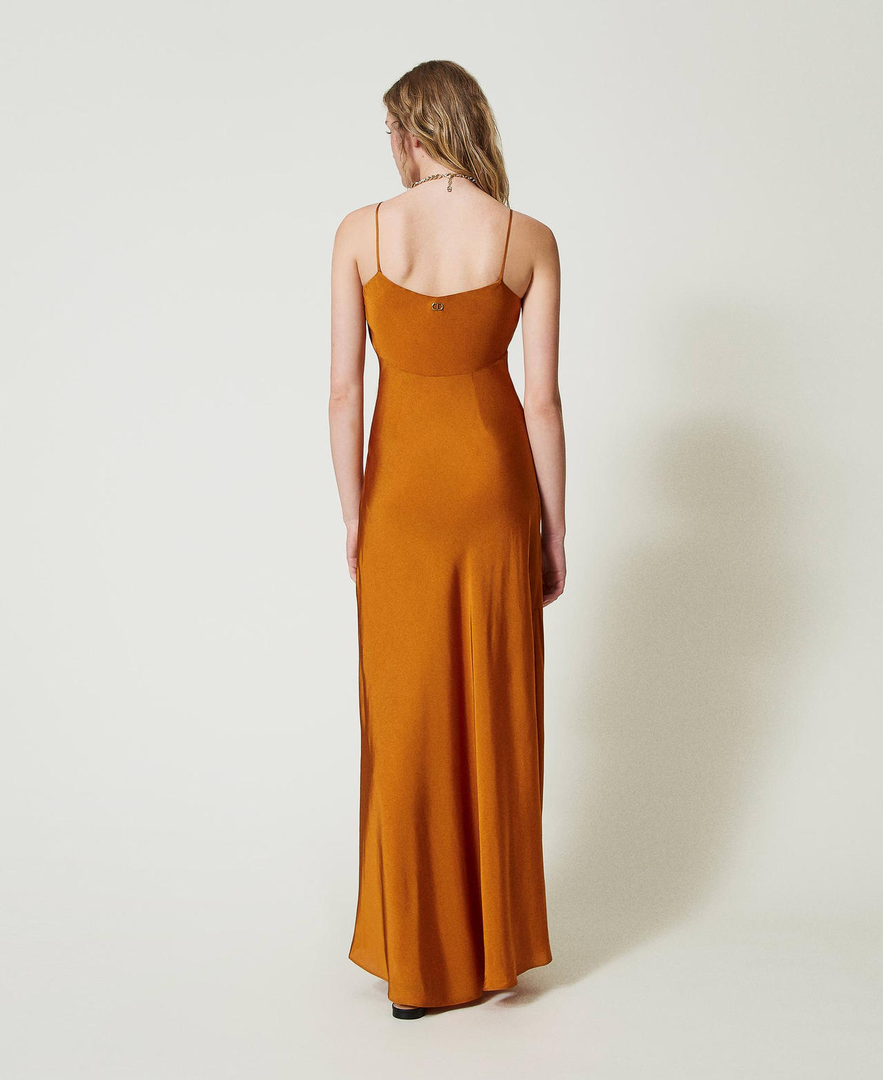 Long satin dress with thin shoulder straps Tenn&egrave; Orange Woman 242TP2139_11749_03