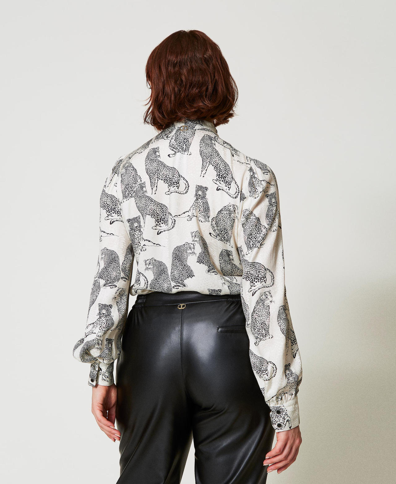 Jacquard shirt with jaguar print Black / Snow White Jaguar Print Woman 242TP2230_11746_03