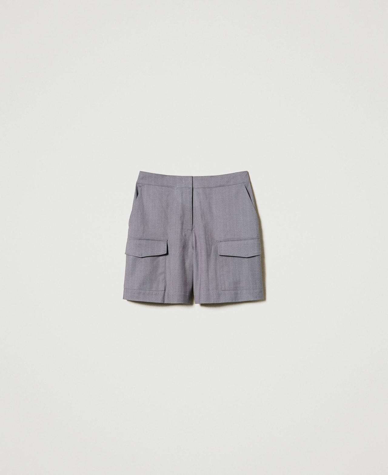 Pinstripe Bermuda shorts with pockets Snow Pinstripe Melange Grey Woman 242TP2286_11765_0S