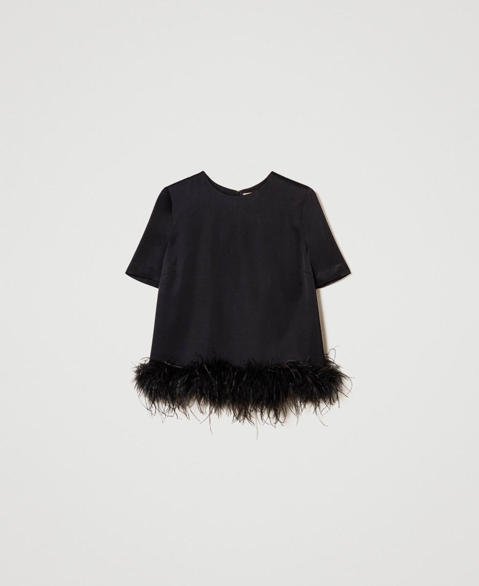 Blusa in raso con piume