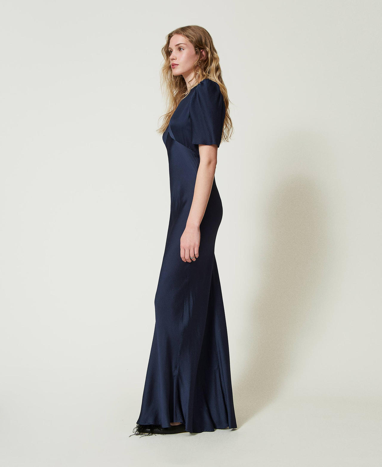 Long hammered satin dress Indigo Woman 242TP2475_00384_02