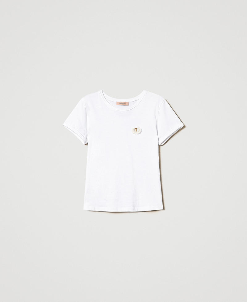 Camiseta ce&ntilde;ida con broche de ganchillo Blanco Mujer 242TP2502_00001_S0