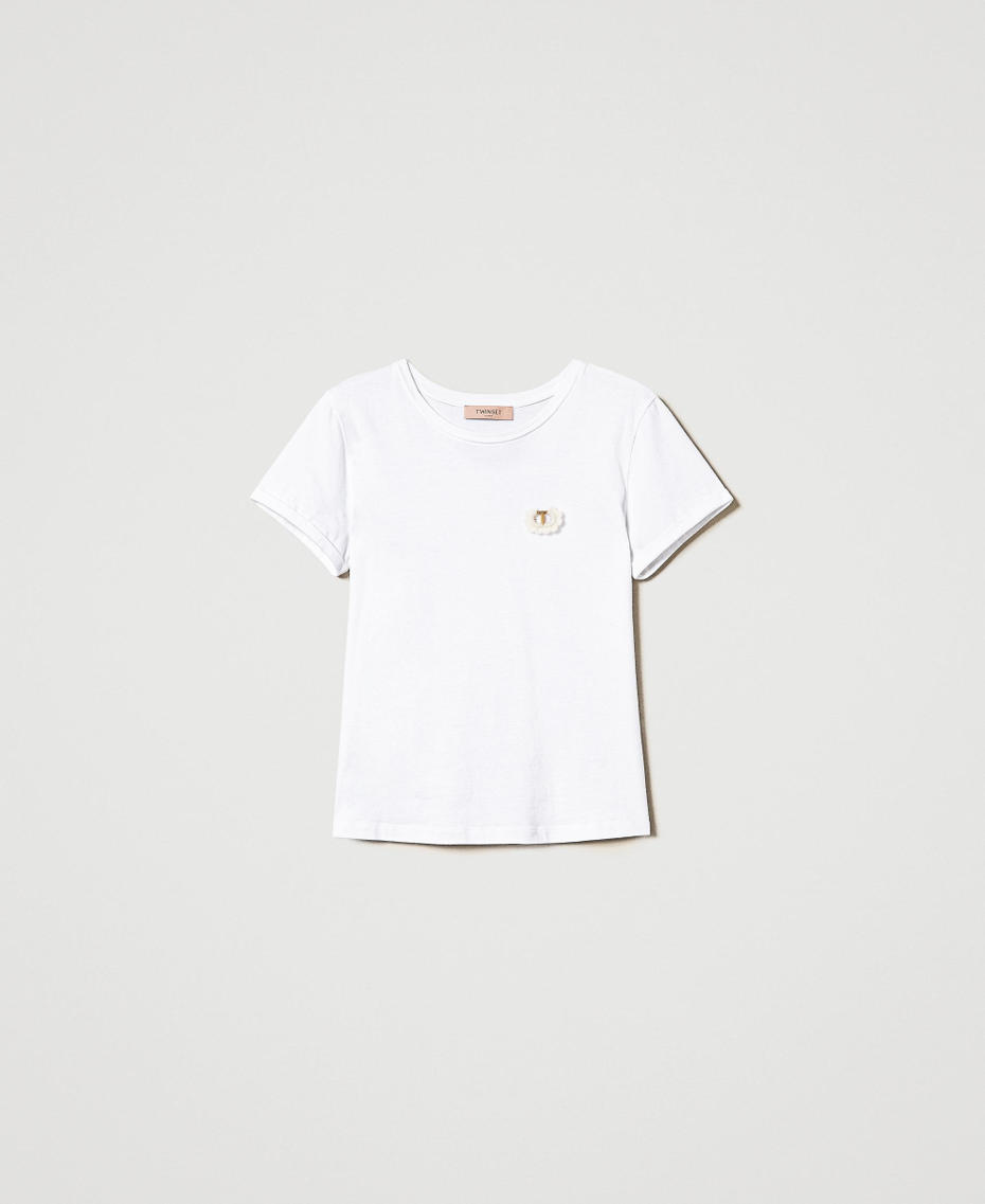 Camiseta ce&ntilde;ida con broche de ganchillo Blanco Mujer 242TP2502_00001_S0