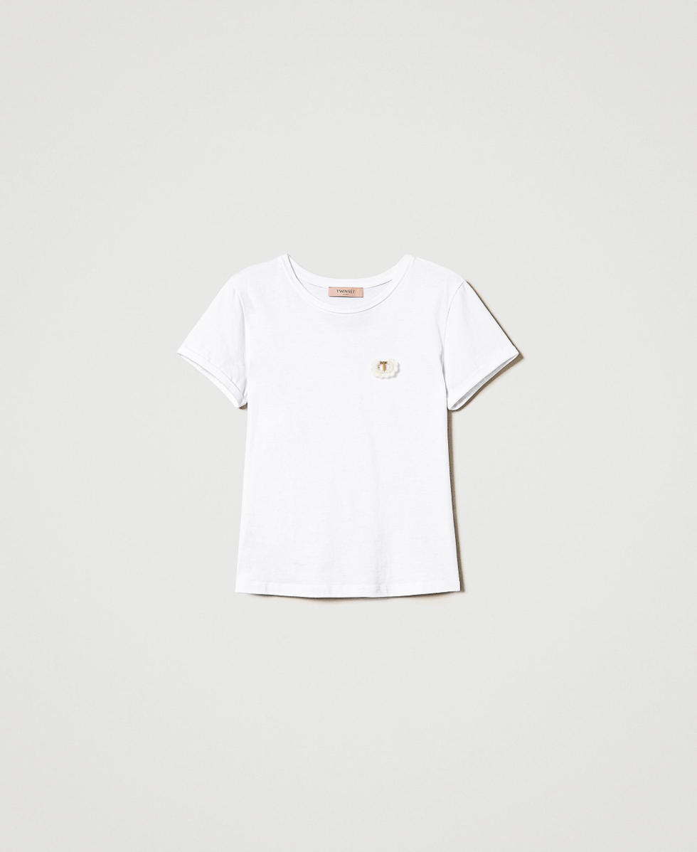 Fitted T-Shirt with crochet brooch White Woman 242TP2502_00001_S0