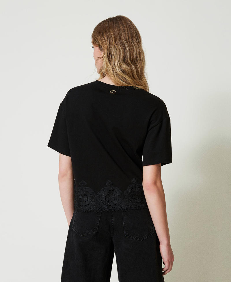 Macramé lace cropped T-shirt