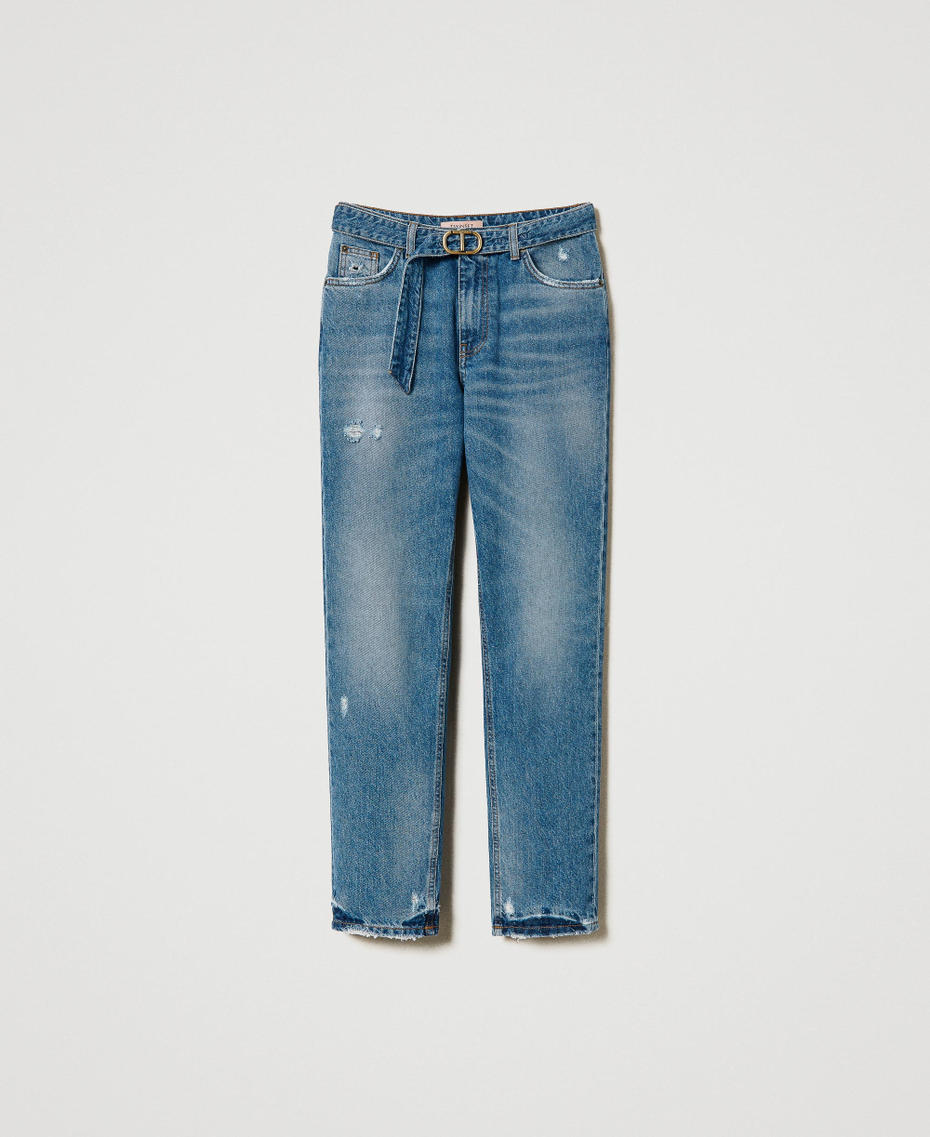 Jeans regular con cintura