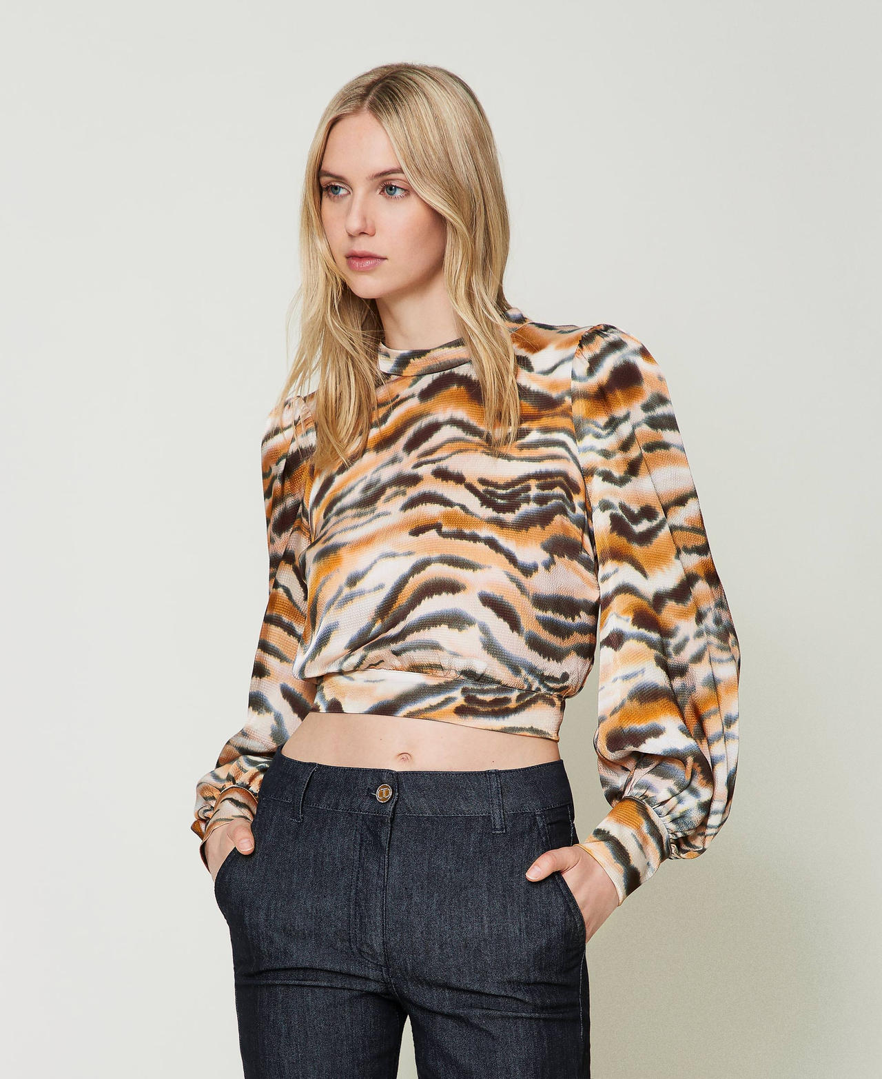 Cropped animal print satin blouse Tennè Orange / Black Tiger Print Woman 242TP2654-02