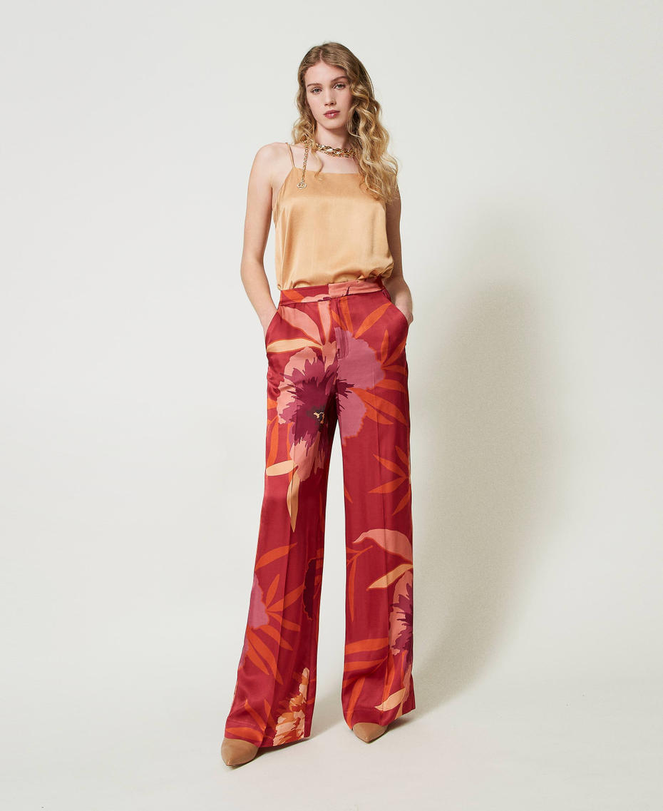 Wide leg floral satin trousers Red / Red Plum Macro Flowers Woman 242TP2664-01