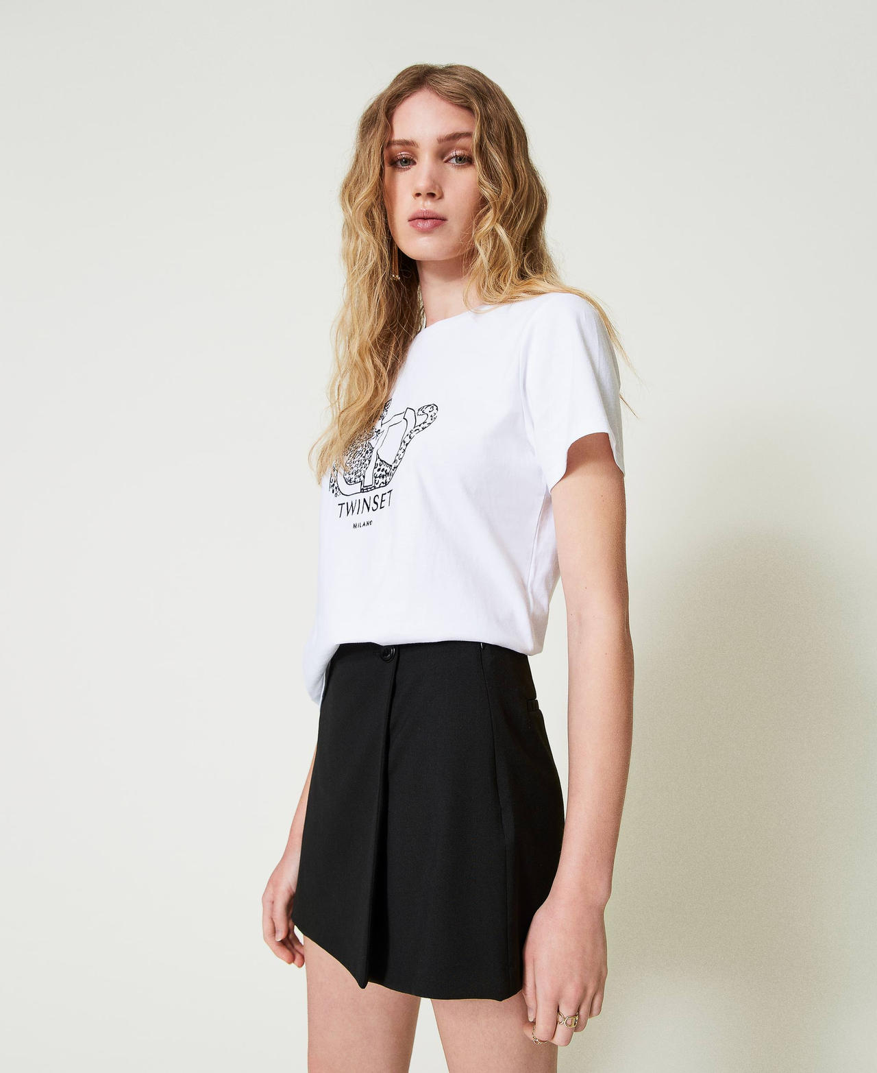 T-shirt avec broderie siglée et jaguar Blanc Femme 242TP2680_00001_02