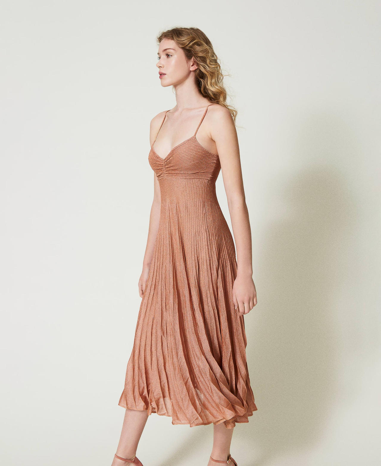 Long pleated lurex knit dress Coral Bead Lurex Woman 242TP3071_11906_02