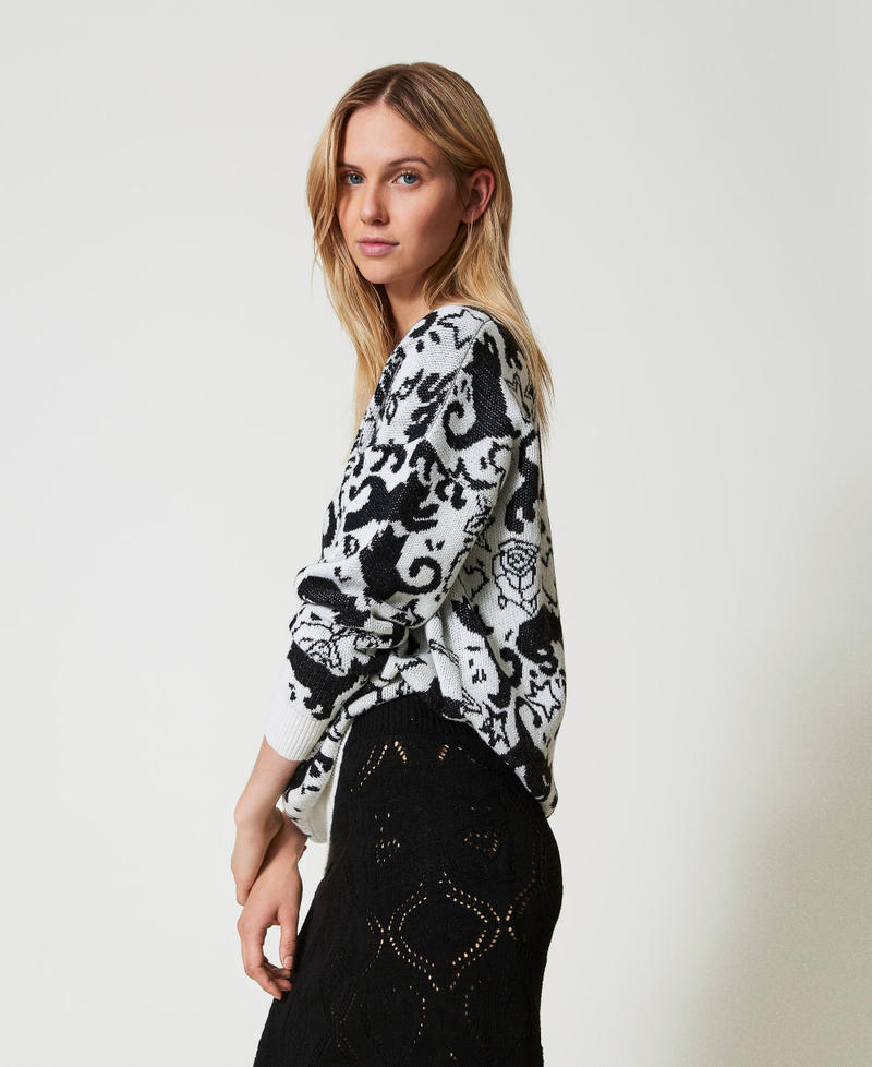 Jacquardpullover aus Treeblend-Garn Jacquard Cats Schneeweiß / Schwarz Frau 242TP3400_11885_02