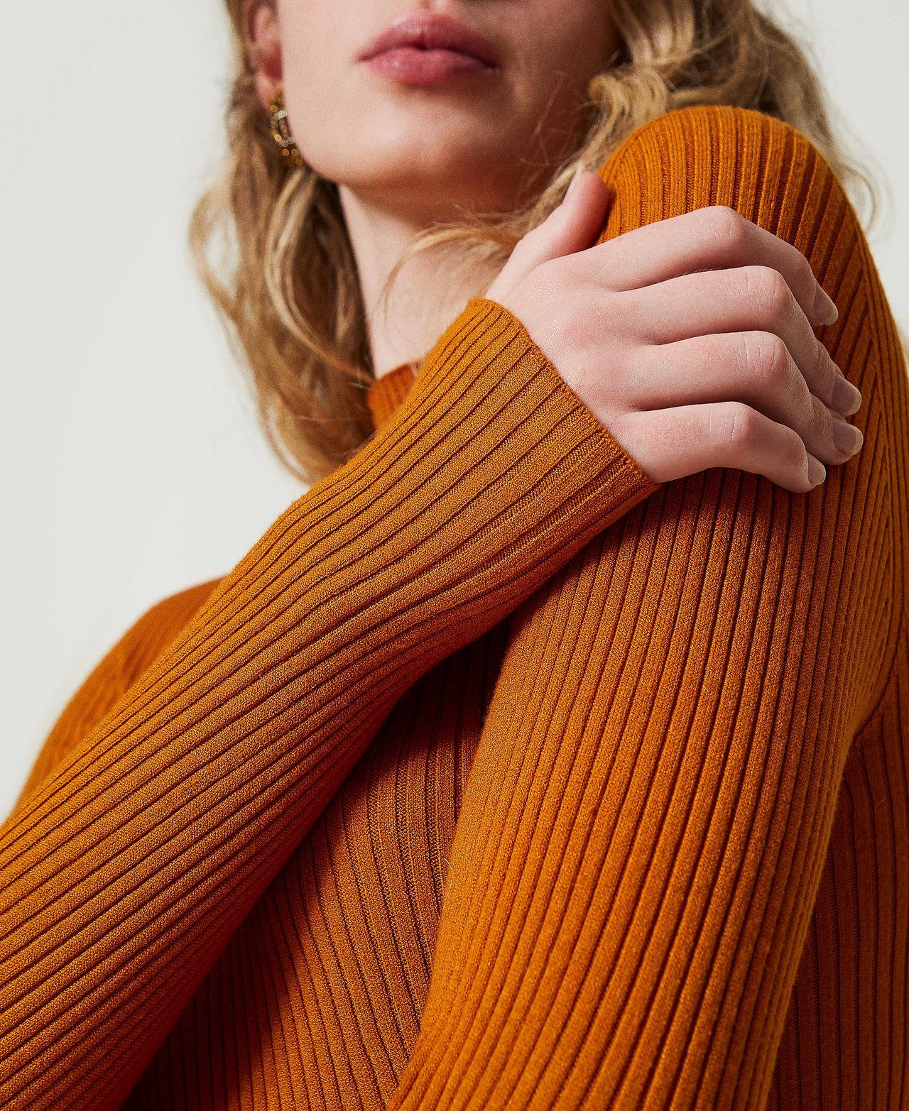 Jersey de cuello alto acanalado Naranja &laquo;Tenn&egrave;&raquo; Mujer 242TP3523_11749_01