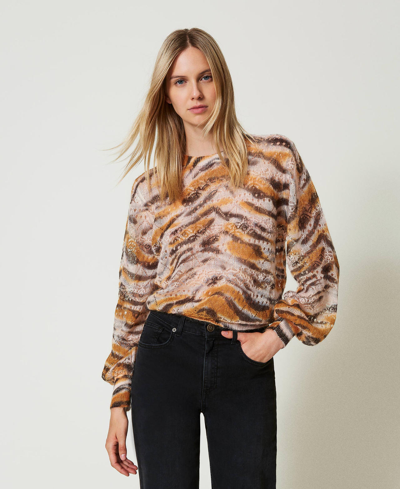 Pull en m&eacute;lange de laine et mohair Imprim&eacute; Tigre Orange &laquo;&nbsp;Tann&eacute;&nbsp;&raquo;/Noir Femme 242TP3650_11825_01