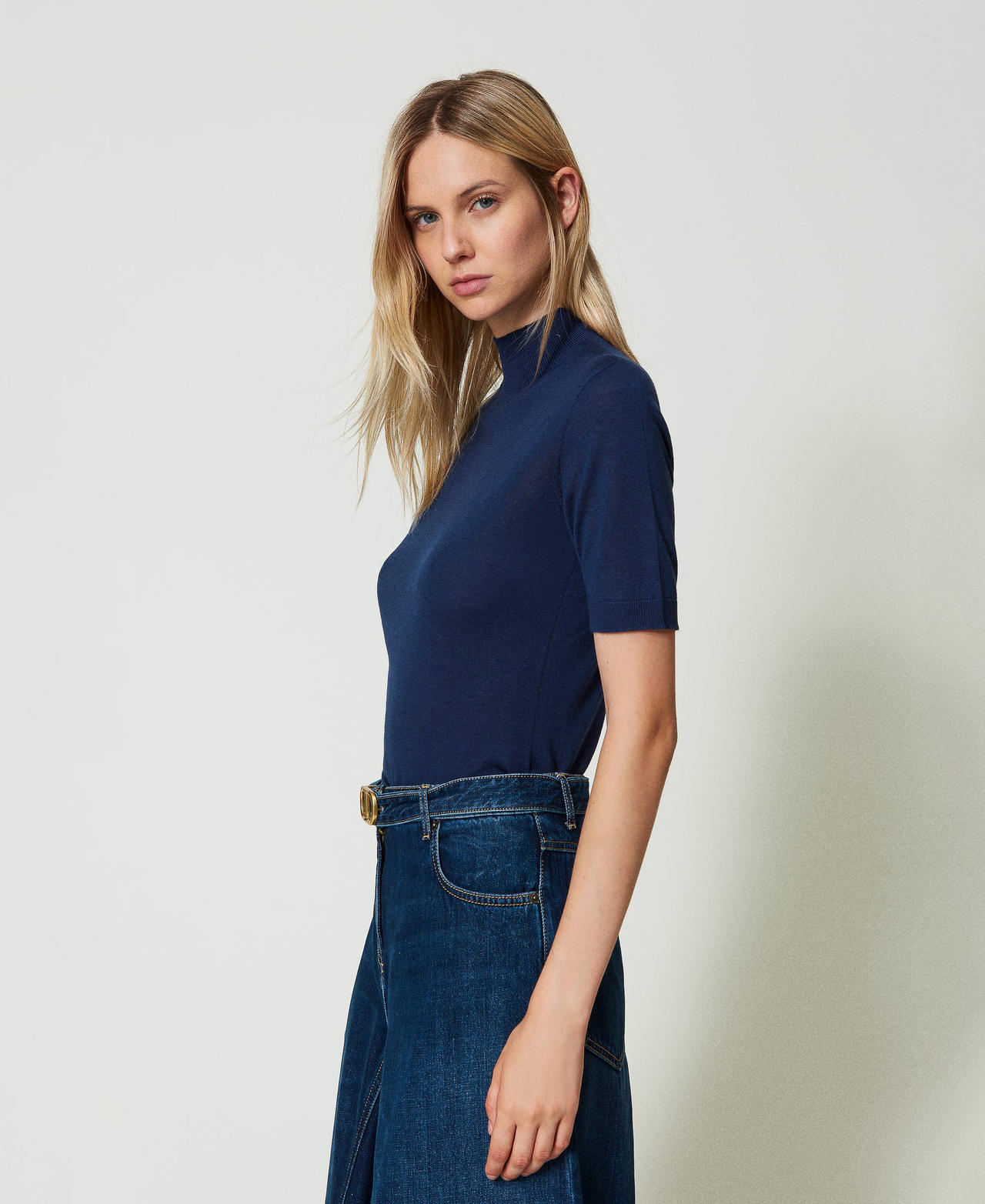 Silk and cashmere turtleneck jumper Indigo Woman 242TP3682_00384_02