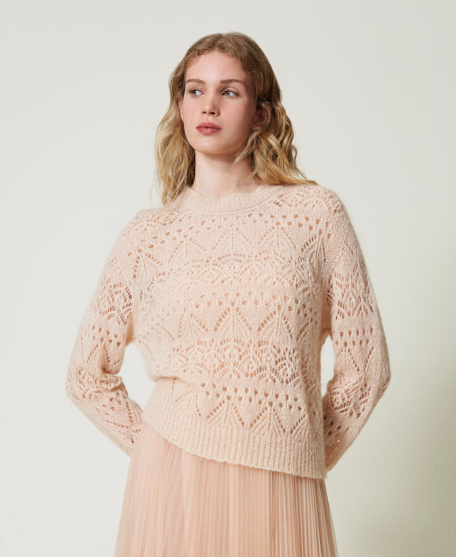 Pull en mohair m&eacute;lang&eacute; avec diff&eacute;rents points Rose &laquo;&nbsp;Peach Pink&nbsp;&raquo; Femme 242TP3690_11750_01