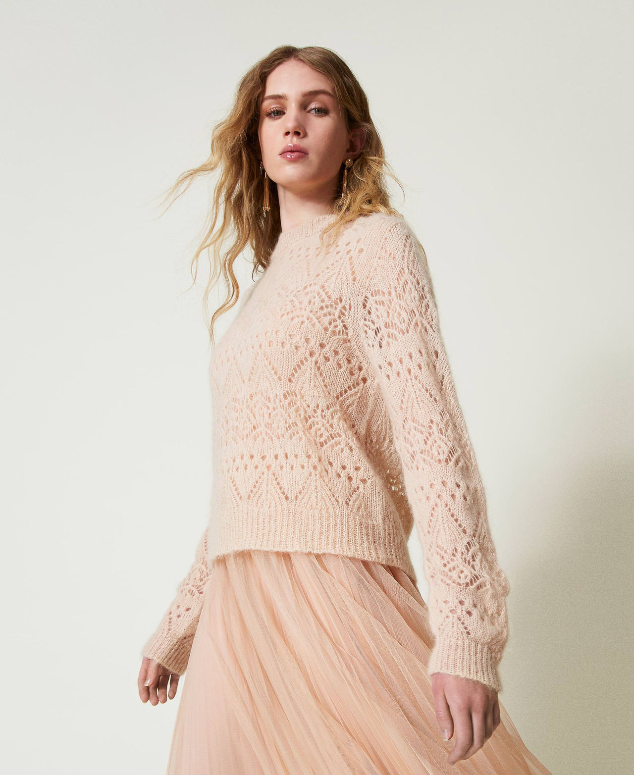 Pull en mohair m&eacute;lang&eacute; avec diff&eacute;rents points Rose &laquo;&nbsp;Peach Pink&nbsp;&raquo; Femme 242TP3690_11750_02