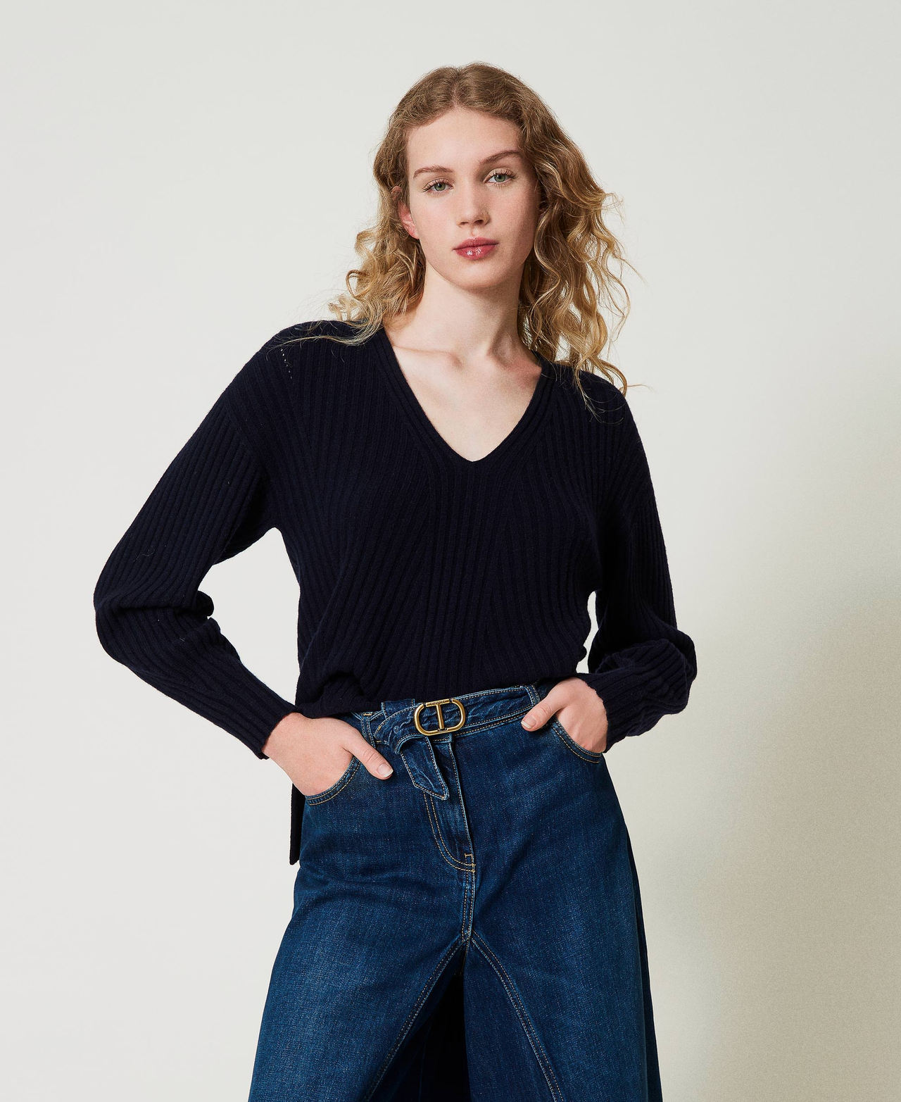 Maglia in lana e cashmere a costine Indaco Donna 242TP3716_00384_01