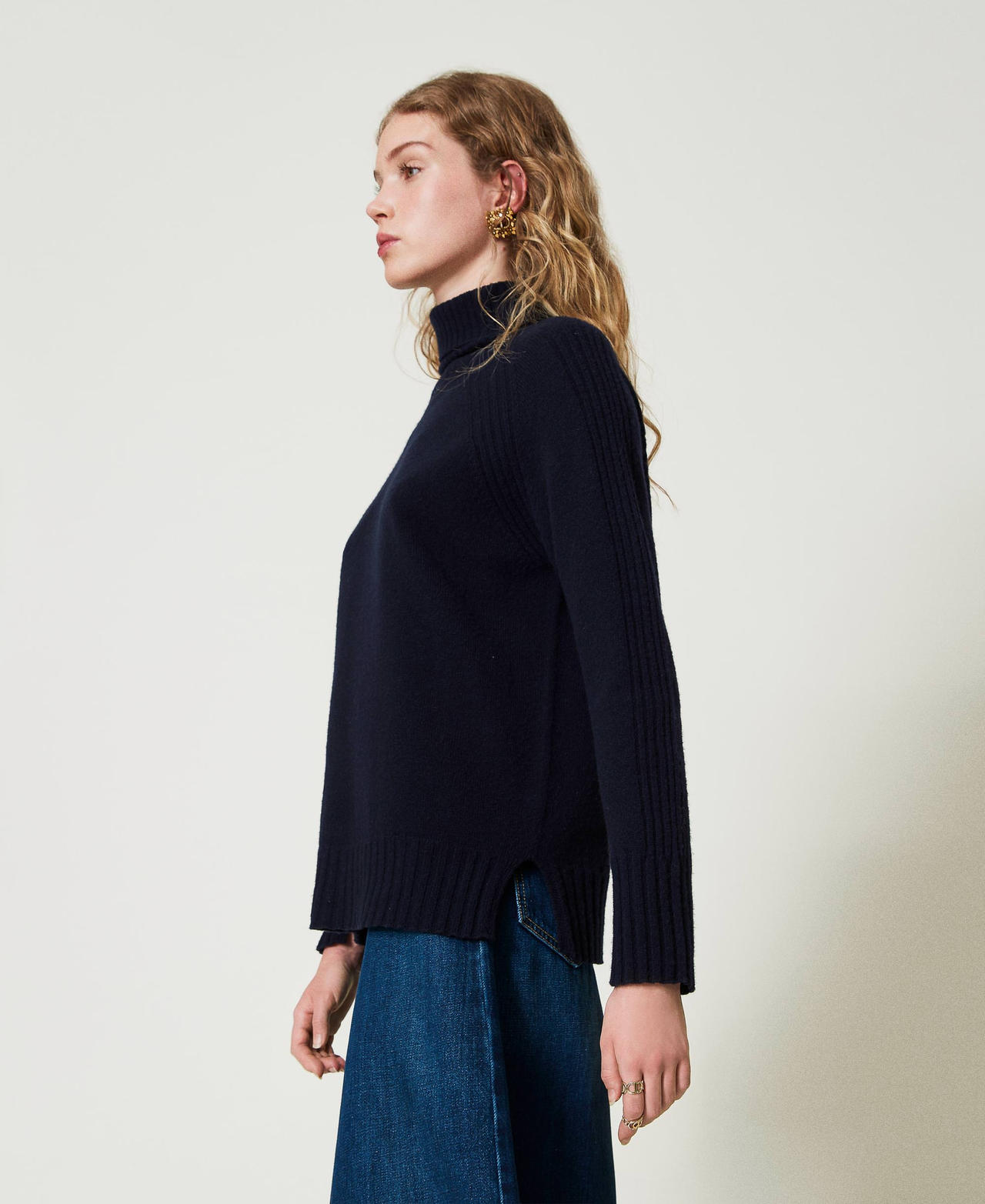 Wool and cashmere blend turtleneck jumper Woman Blue TWINSET Milano