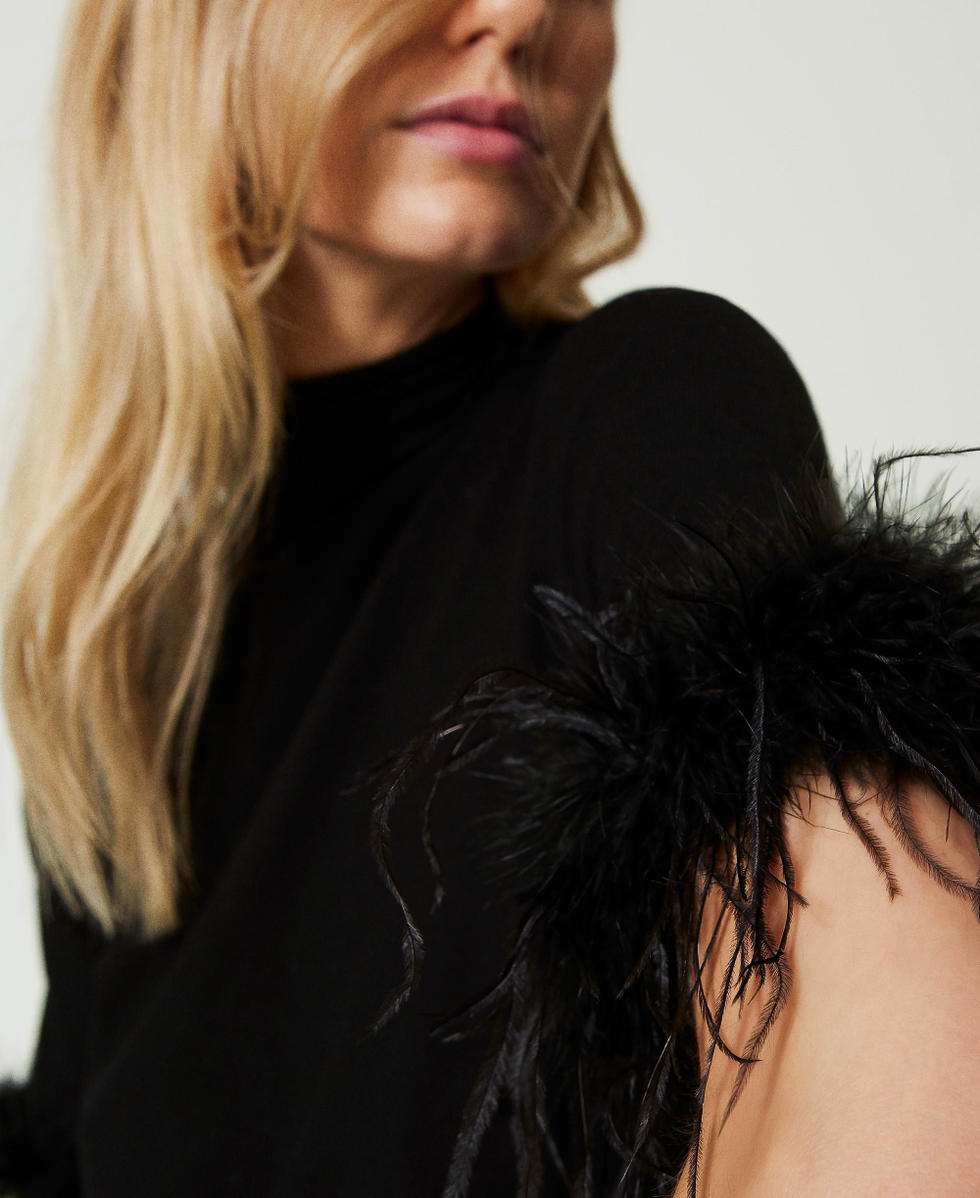 Pull col montant avec plumes Noir Femme 242TP3901_00006_04