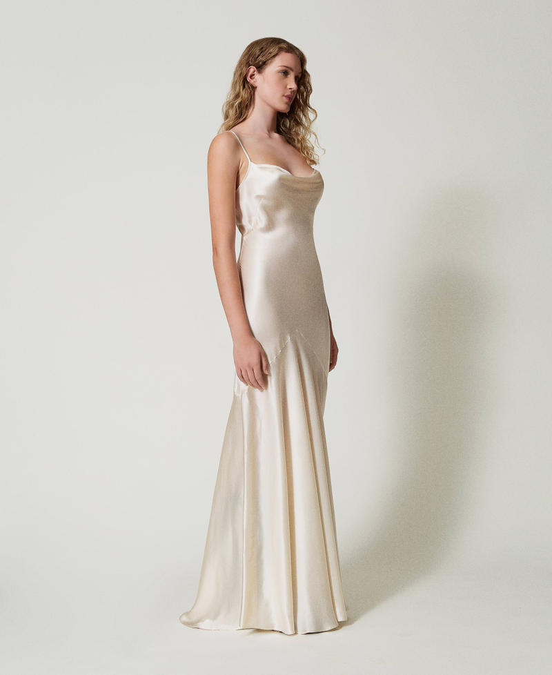 Abito lungo in raso di misto seta