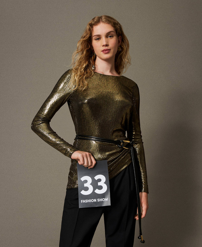 Laminated blouse with knot