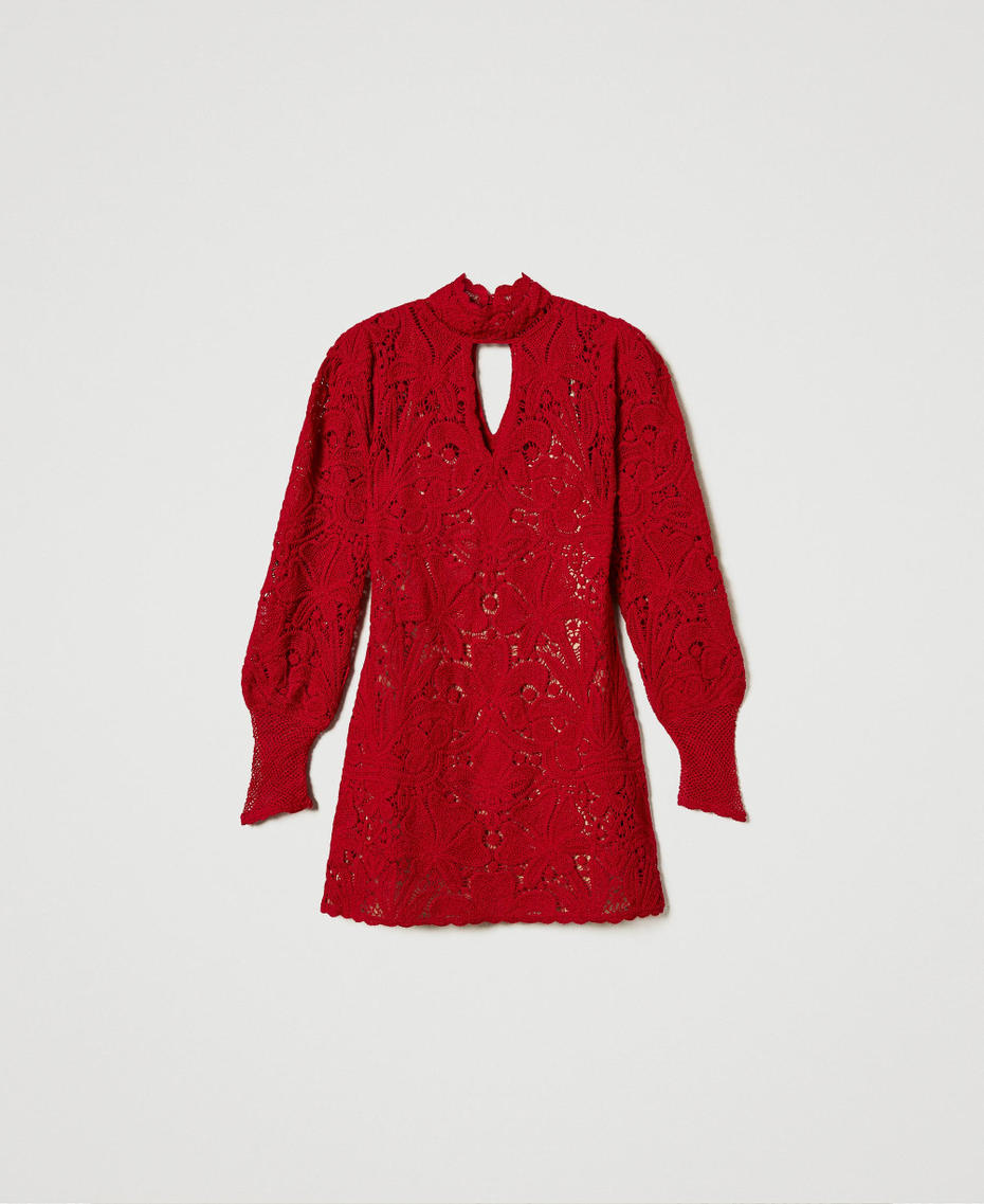 Robe courte en maille florale au crochet