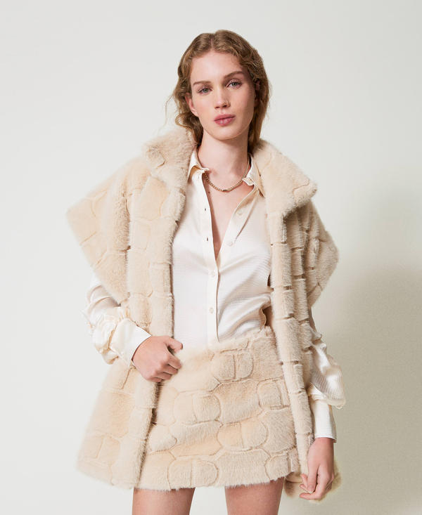 Faux fur miniskirt with Oval T