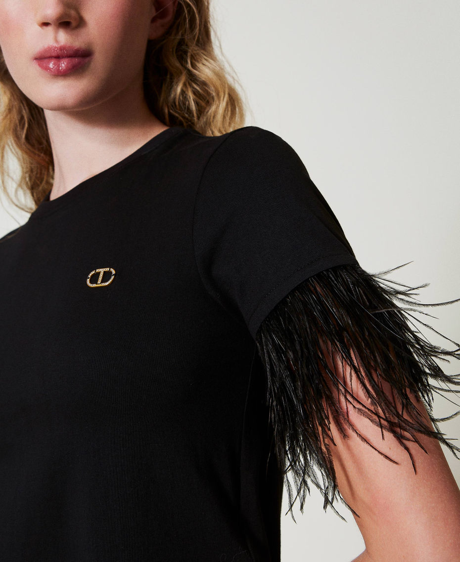 T-shirt avec logo Oval T et plumes Noir Femme 242TT2080_00006_04