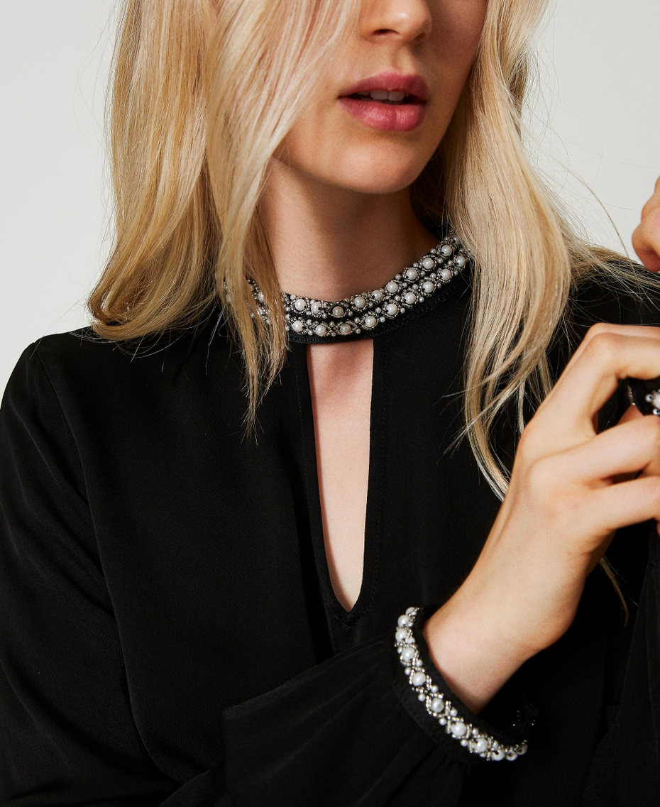 Blusa in cr&ecirc;pe con ricami Nero Donna 242TT2262_00006_04