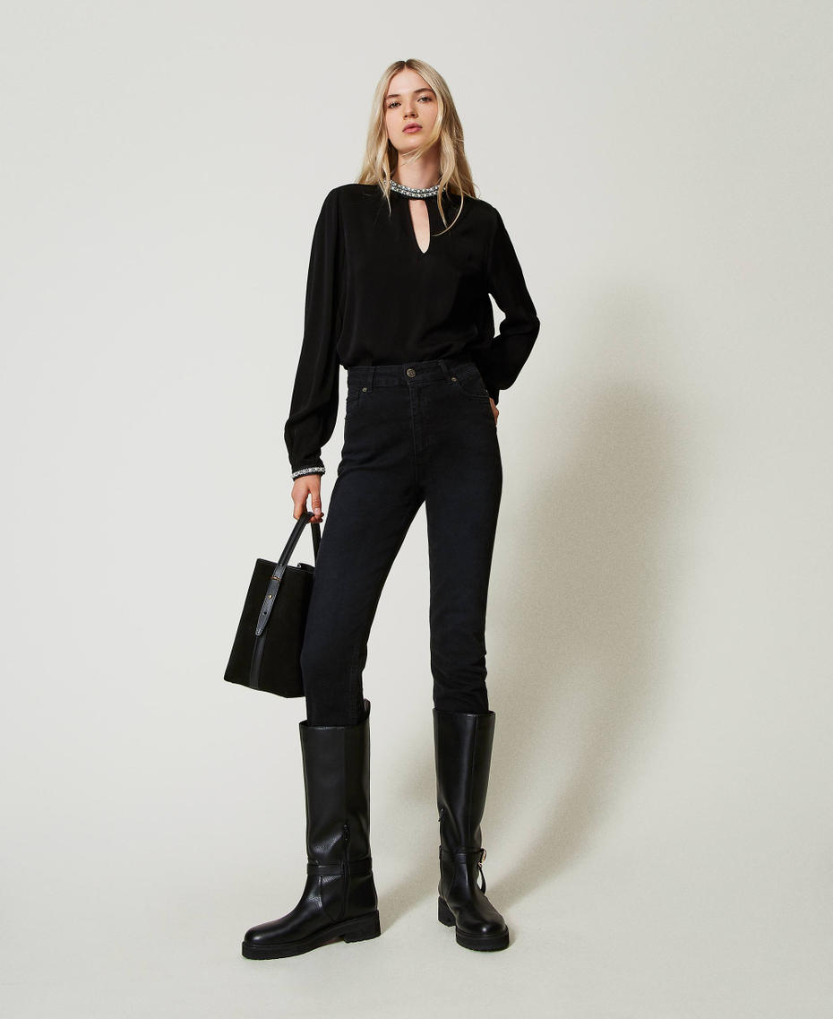 Blusa in cr&ecirc;pe con ricami Nero Donna 242TT2262_00006_T0