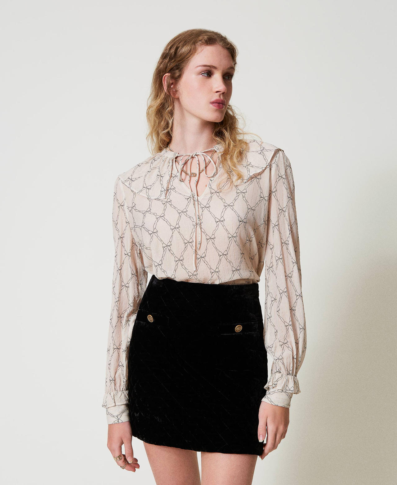 Creponne blouse with bow print White Cream / Black Bow Print Woman 242TT2441_12048_01