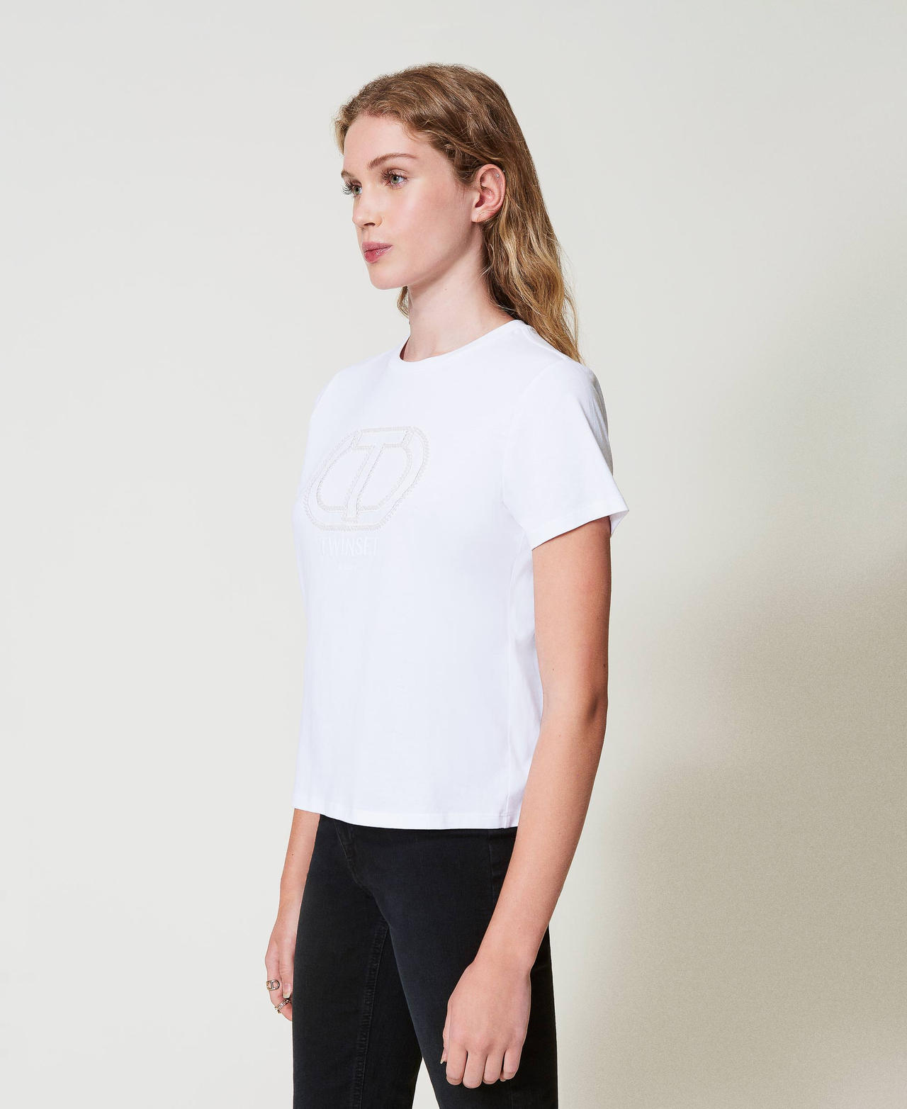 T-shirt with Oval T logo embroidery White Woman 242TT2460_00001_03