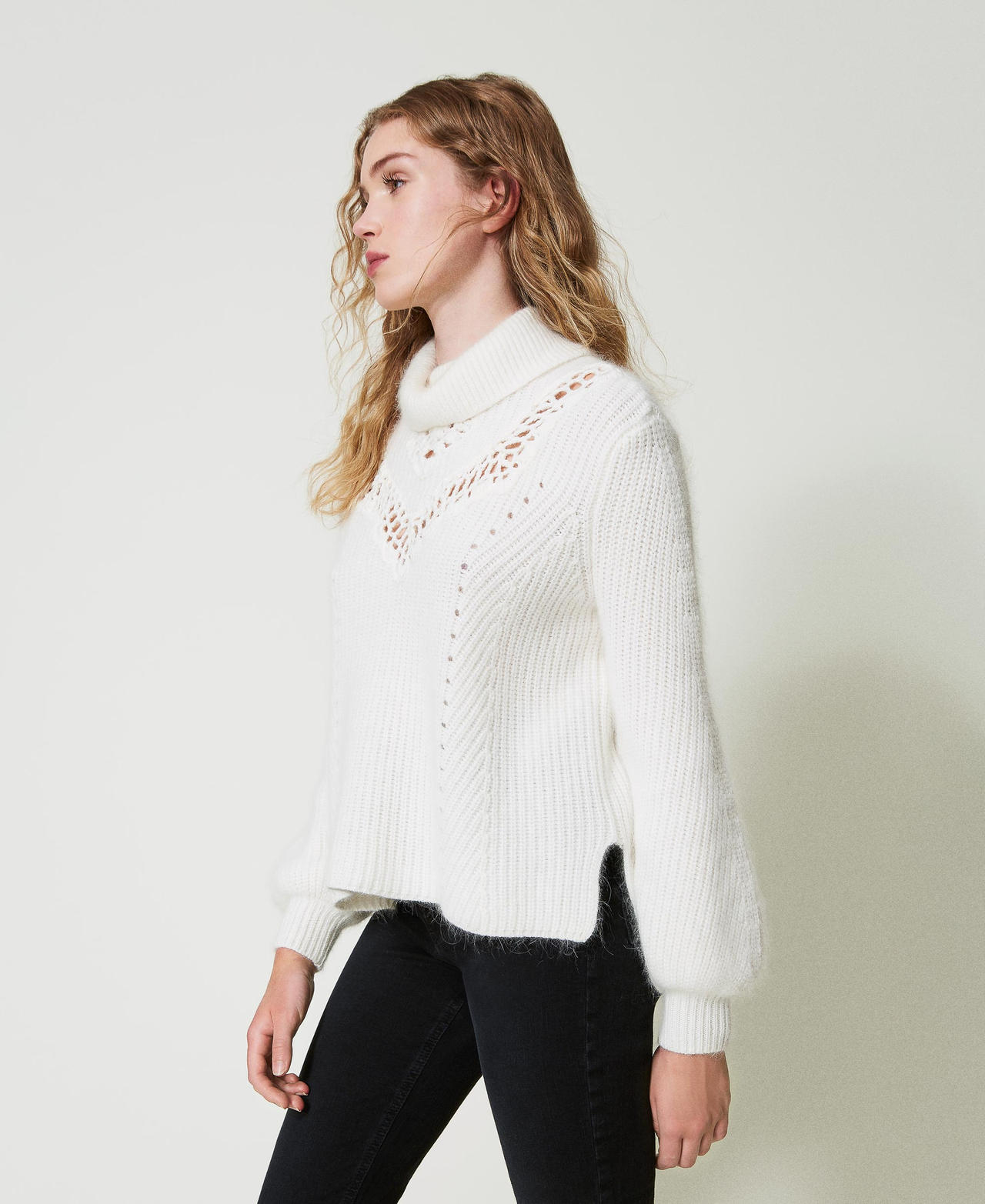 Angora blend jumper with embroidery White Snow Woman 242TT3200_00282_03