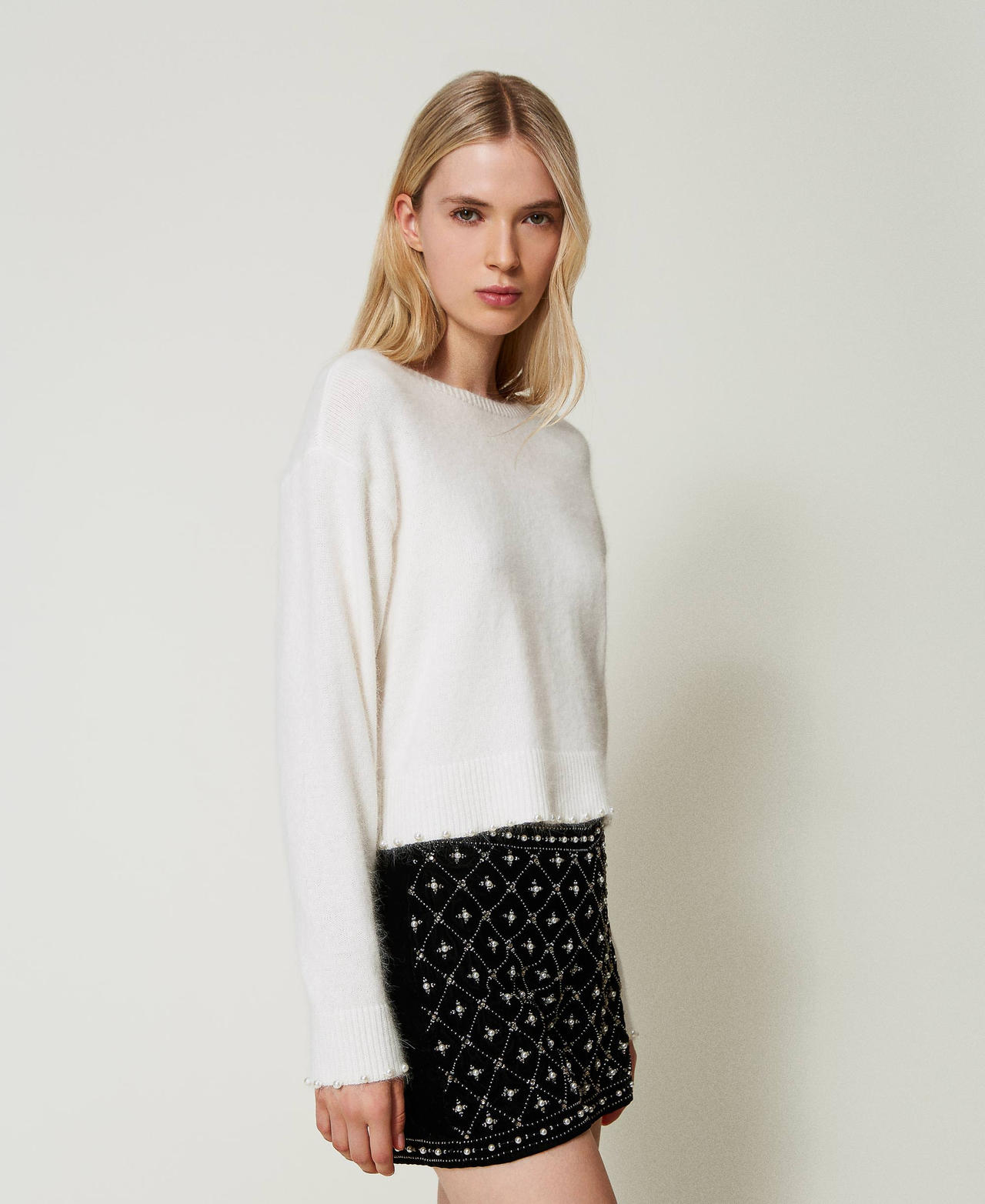 Angora blend cropped jumper with pearls White Snow Woman 242TT3292_00282_02