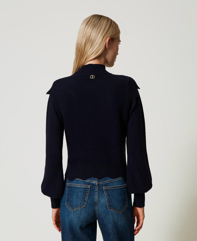 Pull en laine et cachemire avec festons Bleu Classique Femme 242TT3321_11956_03