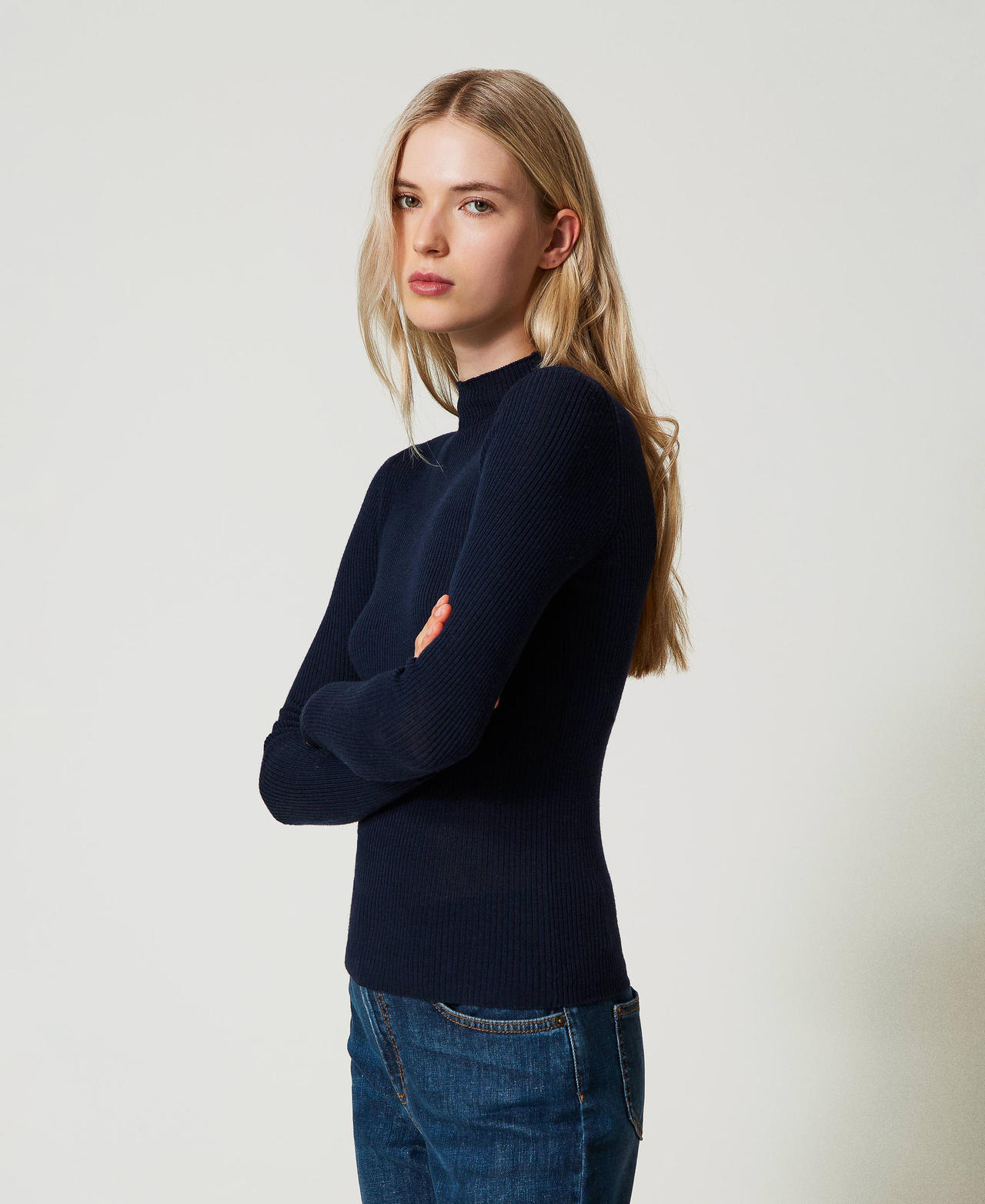 Maglia lupetto seamless in lana Classic Blue Donna 242TT3550_11956_02