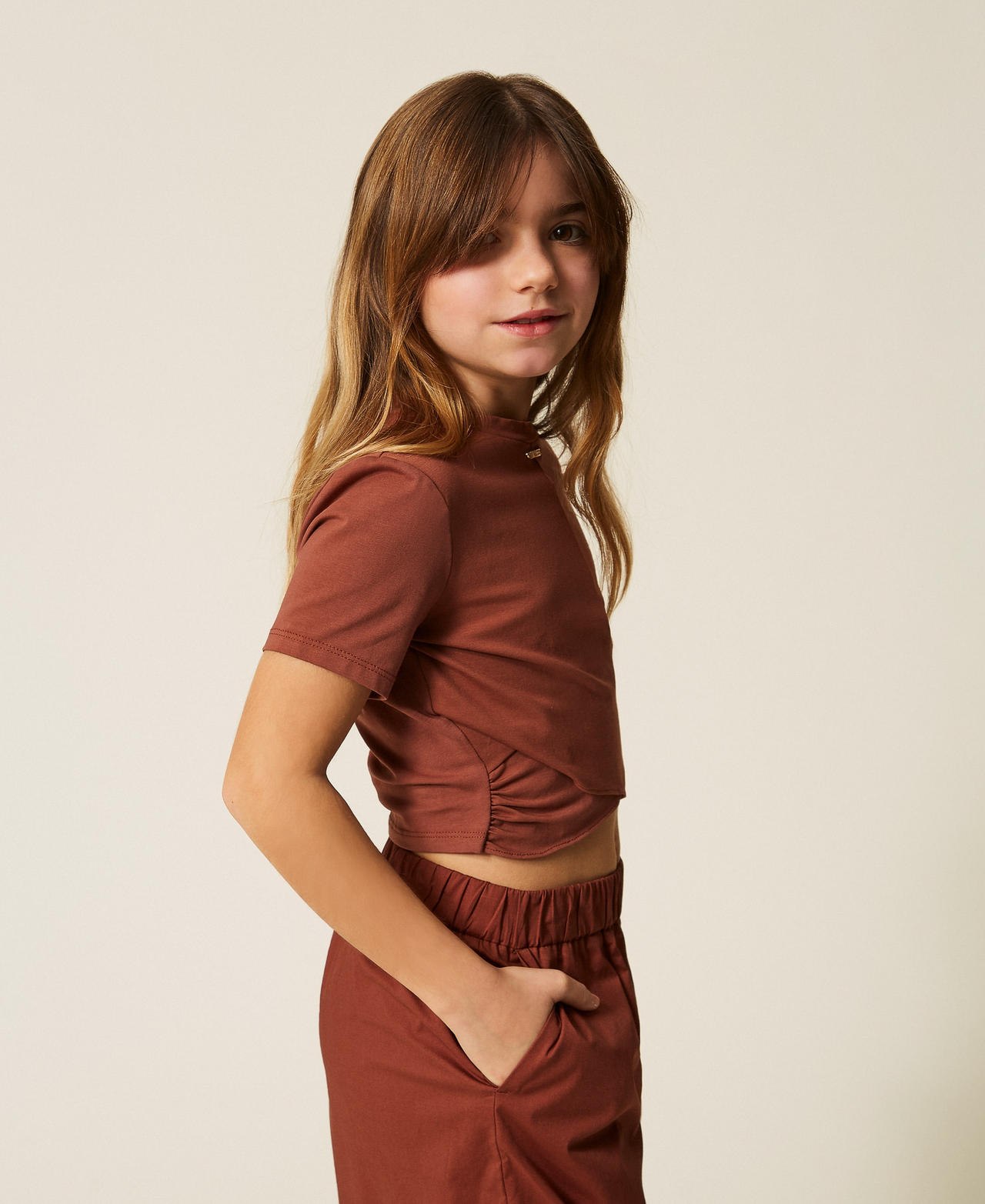 T-shirt con logo e incrocio Marrone "Dark Root" Bambina 261GJ2256_13120_02