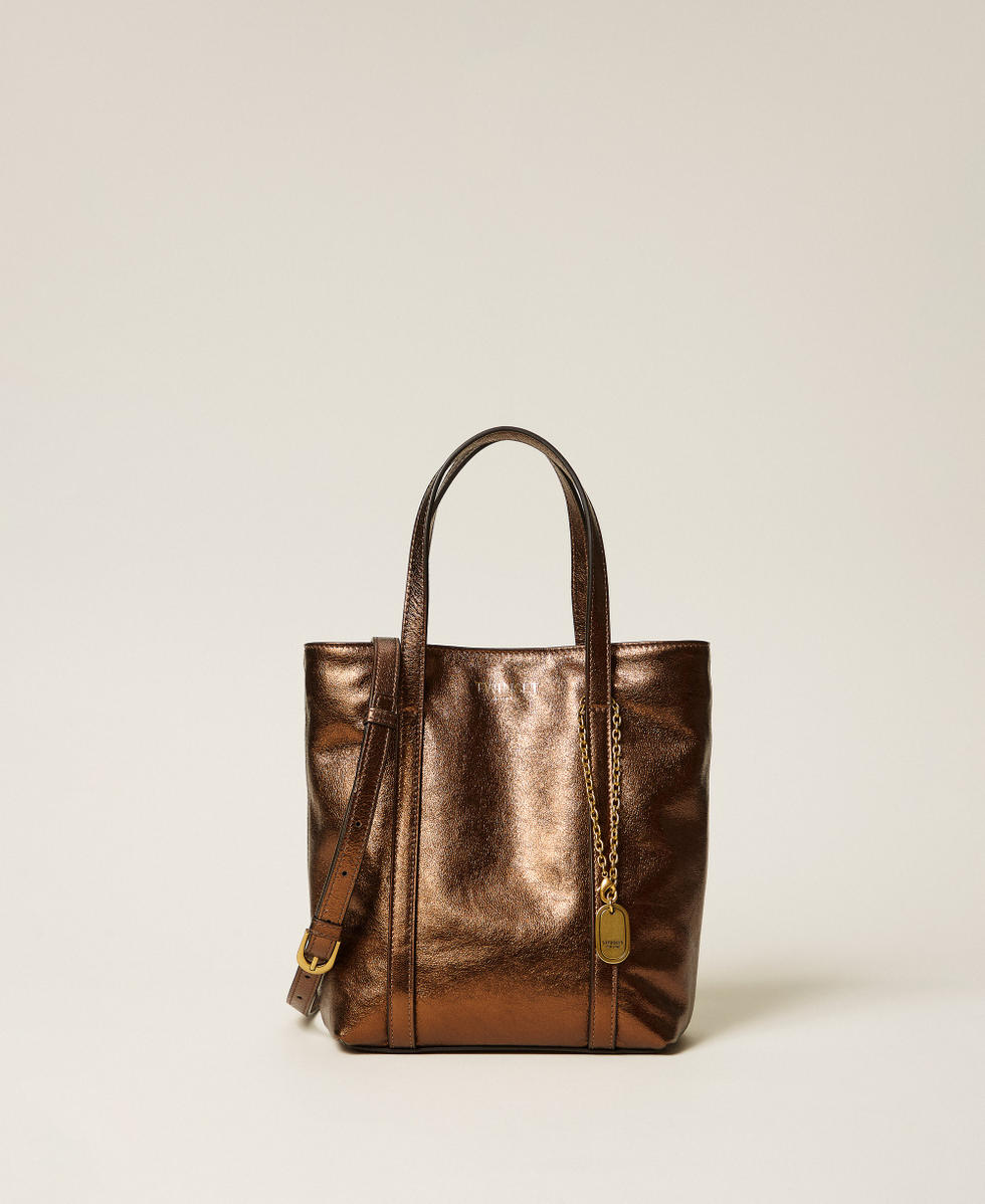 Leather shopper bag with charm Woman, Gold | TWINSET Milano