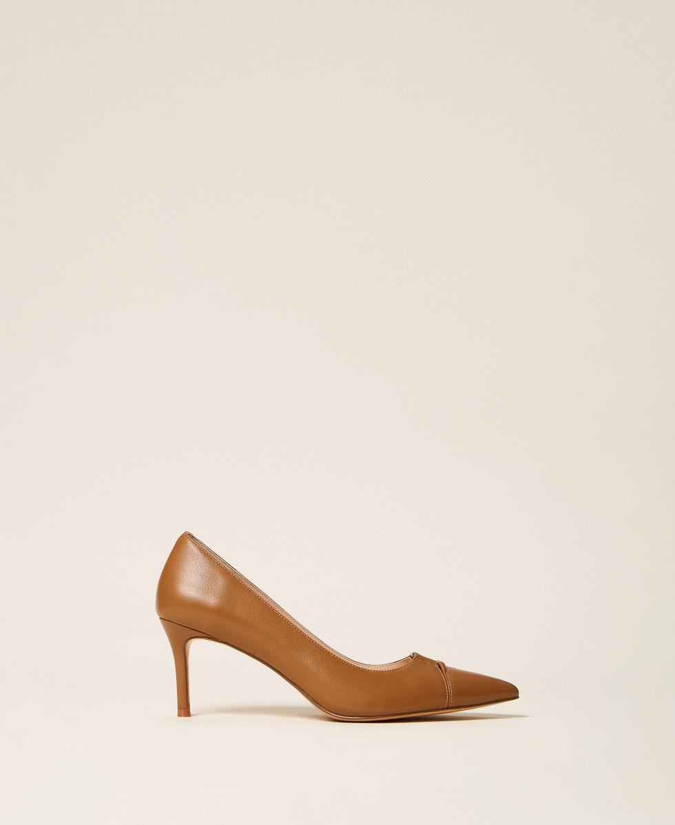 Pumps aus Leder mit Logo Tobacco Brown Frau 262TCP016_11272_01