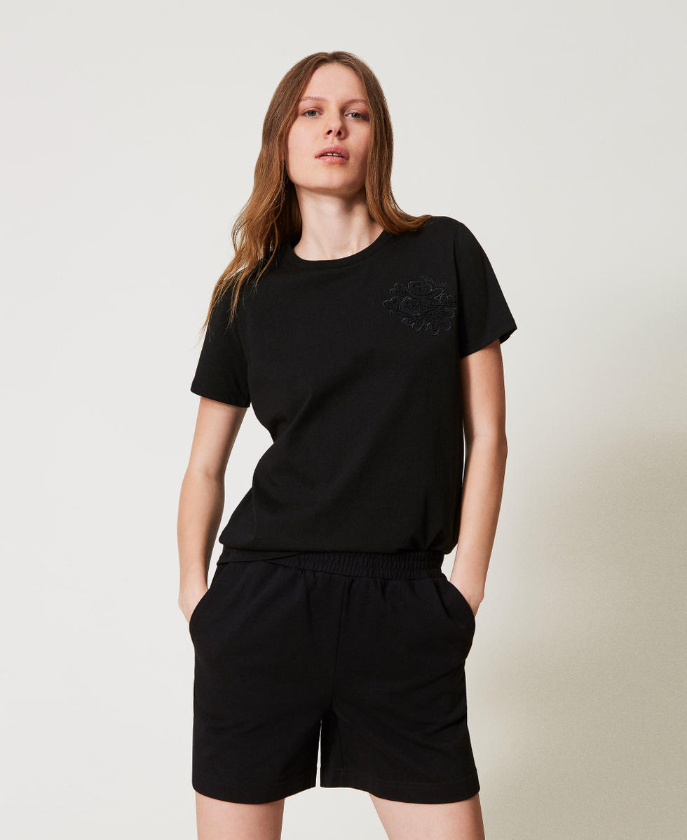 TWINSET 売れ筋商品|||ツインセット Tシャツ トップス レディース T-shirts Black Regular T-shirt with embroidery Woman, Black | TWINSET Milano