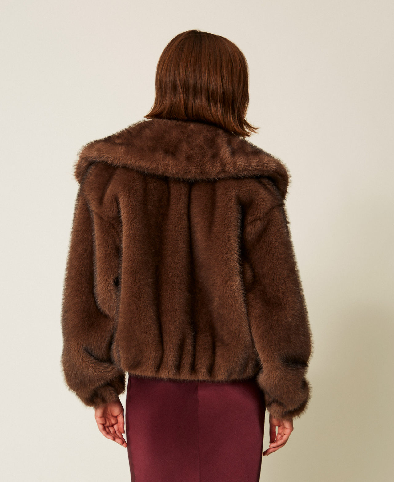 Cropped faux fur jacket Soft Beaver Brown Woman 252AT2191_12969_02