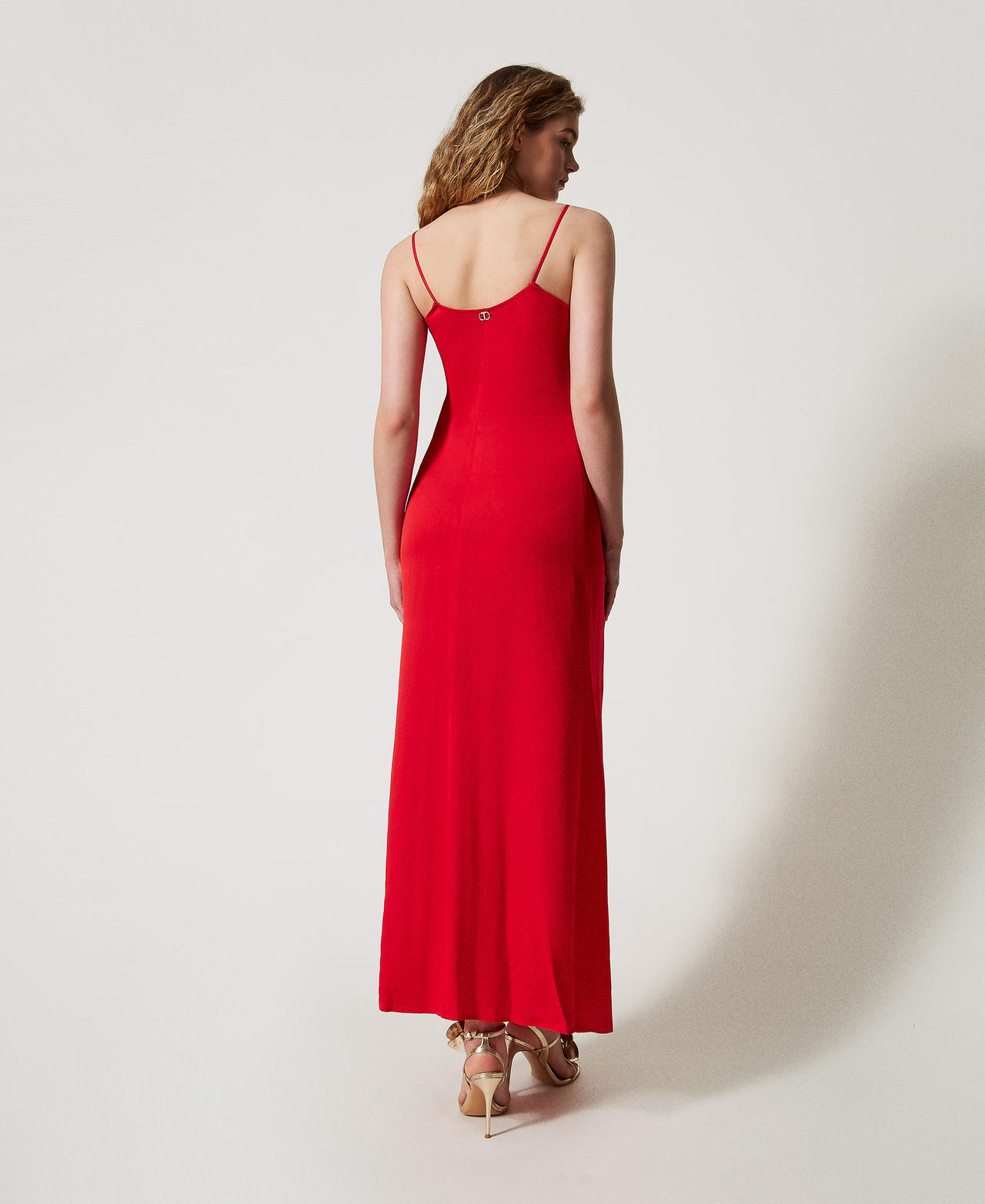 Robe longue en cr&ecirc;pe de satin Hibiscus Red Femme 251TT2190_12365_03