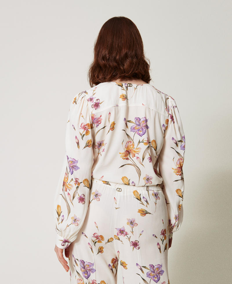 Crêpe de Chine floral shirt Multicolour/Mother of Pearl Iris Print Woman 251TP2774_12329_03