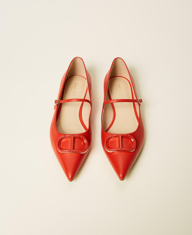 Ballerine in pelle con Oval T