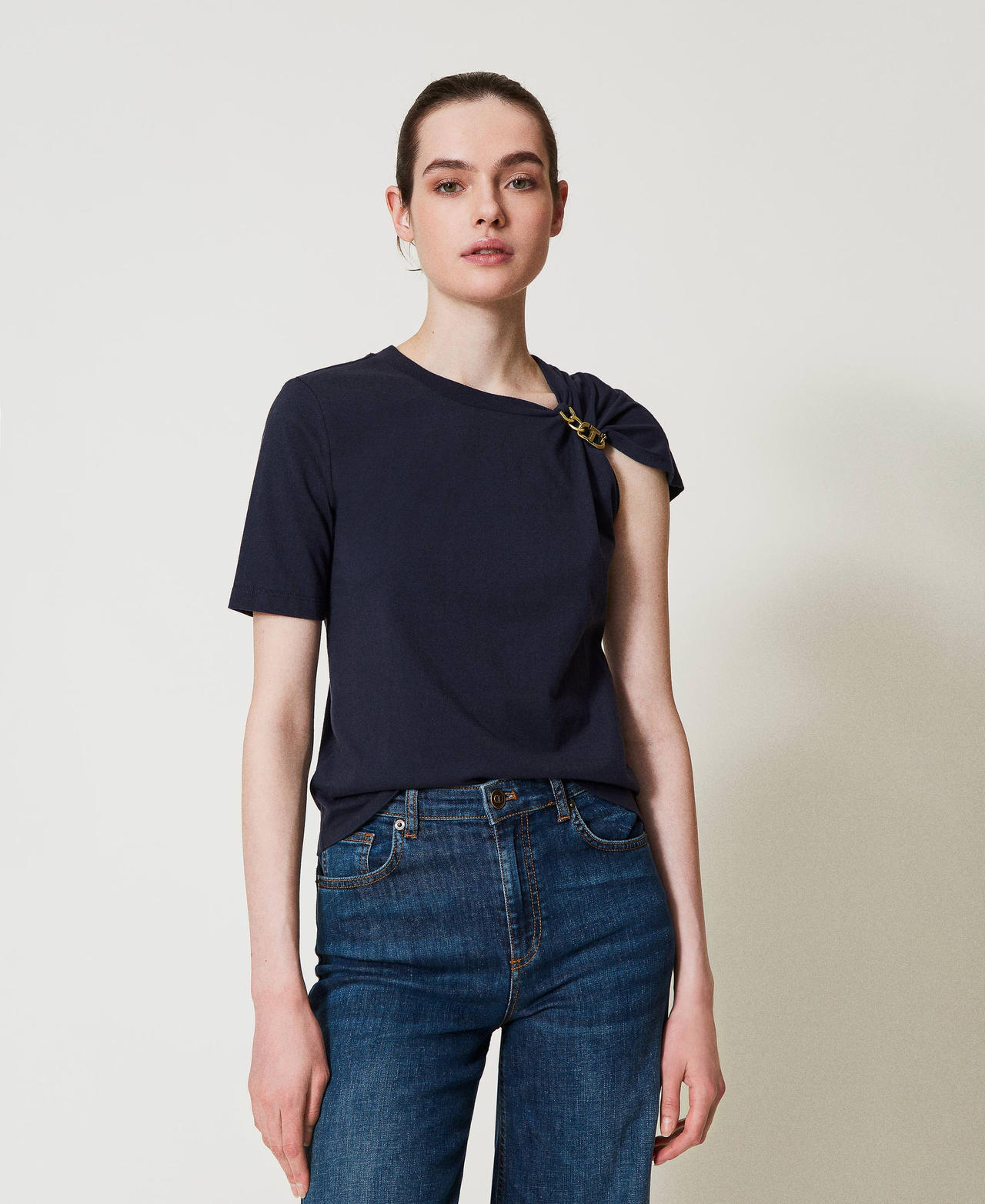 T-shirt with Oval T chain Blue Night Woman 251TP2640_00238_02