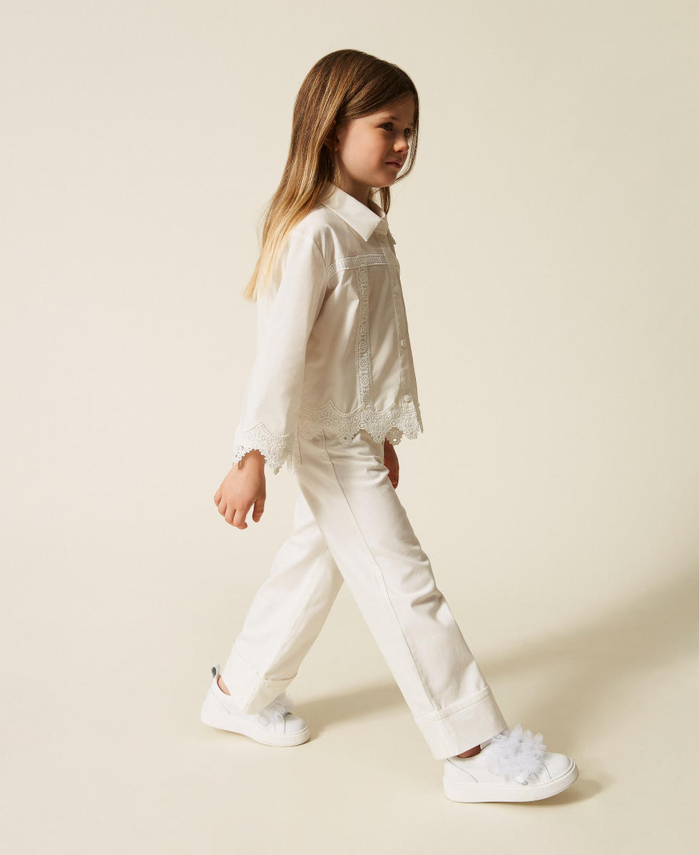 Weite Babyhose aus Bull-Denim Mattwei&szlig; M&auml;dchen 261GB2122_00526_02